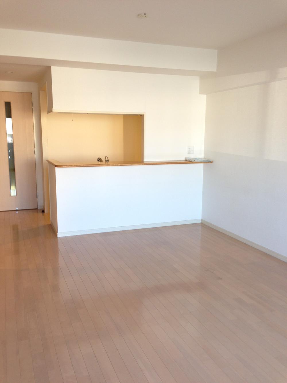 Living. It is the room very clean your