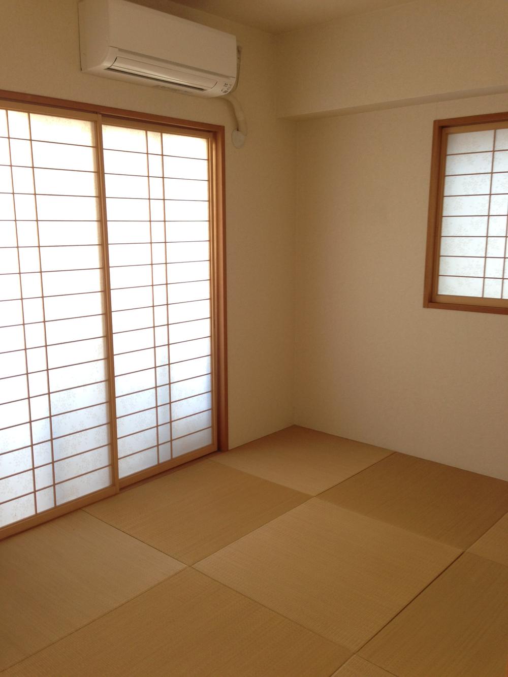 Non-living room. Japanese-style room is air-conditioned.