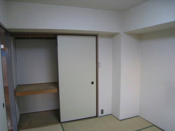 Other. Japanese-style room 6 quires closet