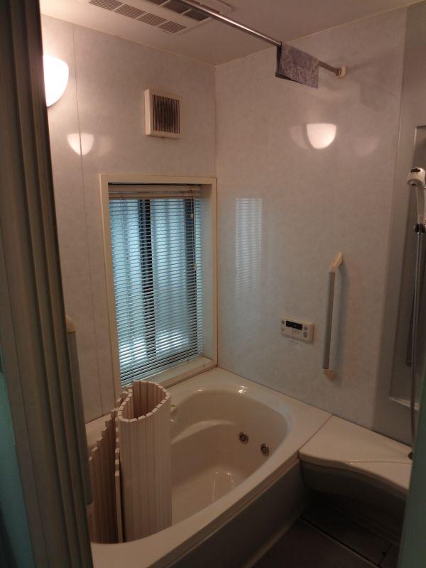 Bathroom. Indoor (11 May 2012) shooting