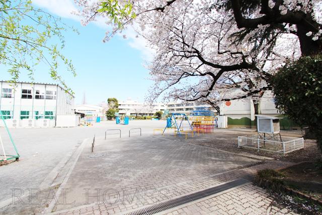 Primary school. Ward Akatsuka to elementary school 1200m