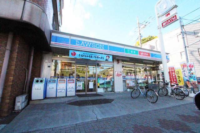 Convenience store. 750m until Lawson Akatsuka Chuodori shop