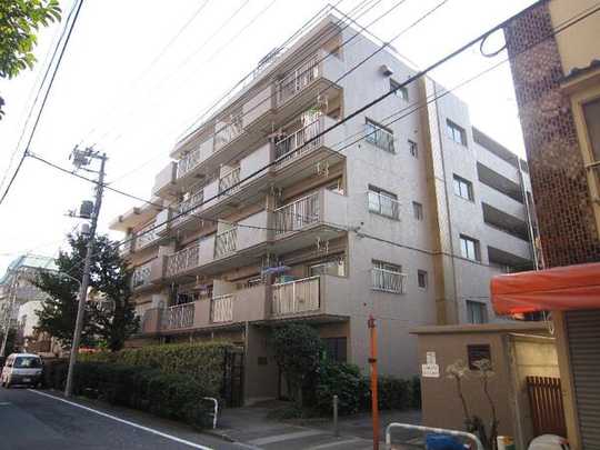 Local appearance photo.  ■ Building exterior photo