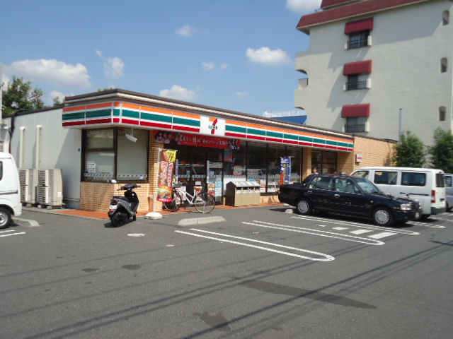 Convenience store. Seven-Eleven Itabashi lotus root 2-chome up (convenience store) 20m