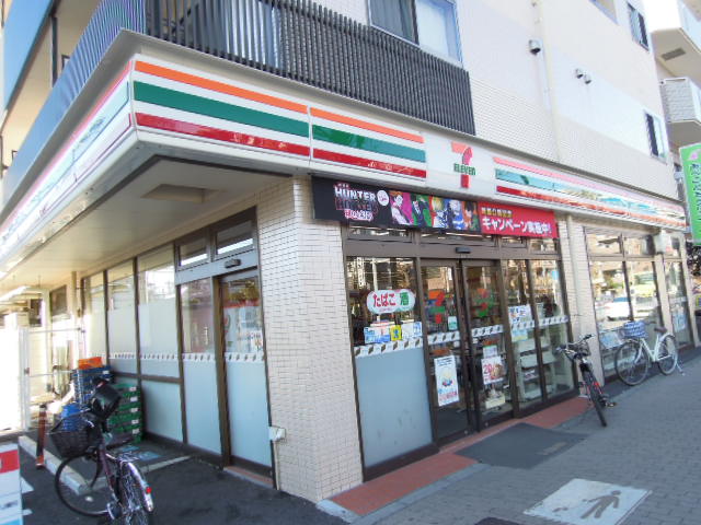 Convenience store. Seven-Eleven Itabashi Takashimadaira 1-chome Nishiten (convenience store) to 145m