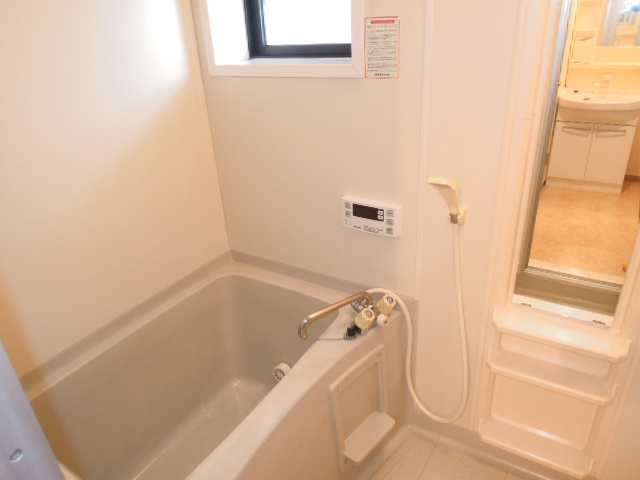 Bath. Reheating function with bathroom