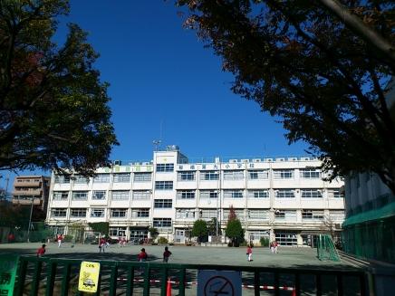 Primary school. 160m to Itabashi Itabashi ninth elementary school