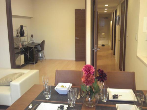 Living. Local (April 2013) Shooting