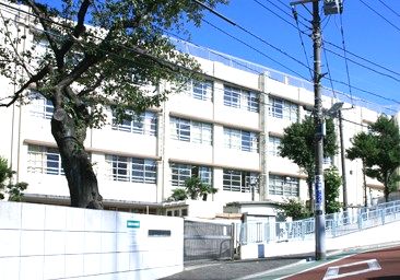 Primary school. Mukaihara up to elementary school (elementary school) 693m