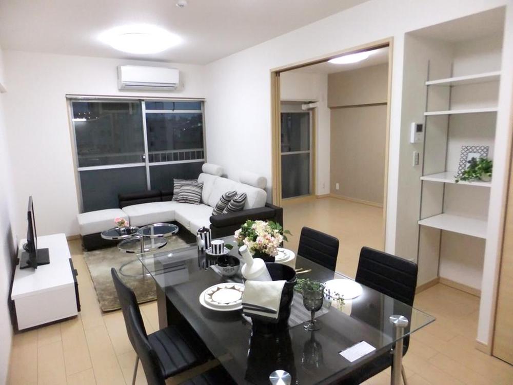 Living. Spacious LDK11 Pledge Also storage space such as a stylish point of accessories! Indoor (10 May 2013) Shooting