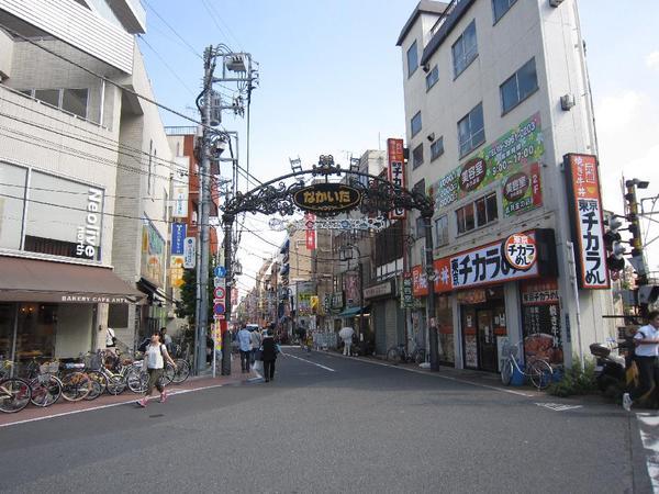 Streets around. Nakaitabashi 400m to the shopping street