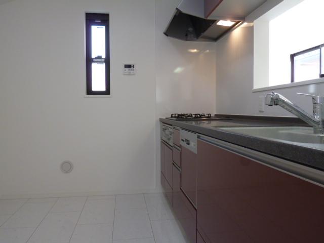 Same specifications photo (kitchen). 2013 shooting