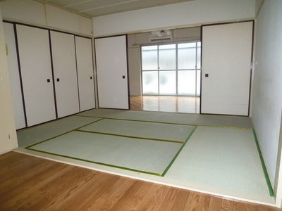 Living and room. It will change from Japanese-style Western-style