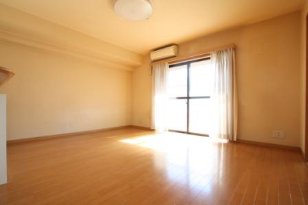 Living. Indoor (11 May 2013) Shooting