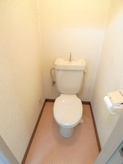 Toilet. Hokkahoka tei is also a 2-minute walk