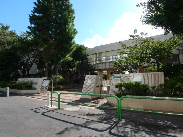 Primary school. Kamiitabashi fourth elementary school up to about 719m