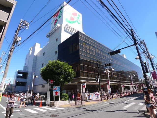 Shopping centre. Up to about Itoyoka_do 372m