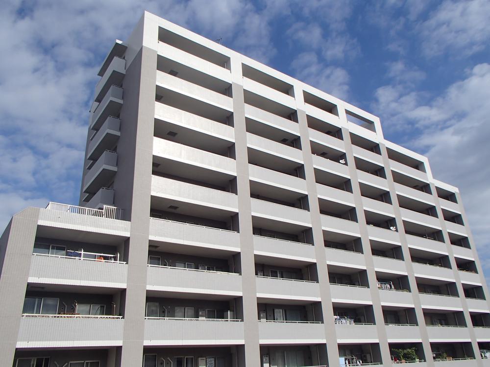 Local appearance photo. Local (12 May 2013) Shooting