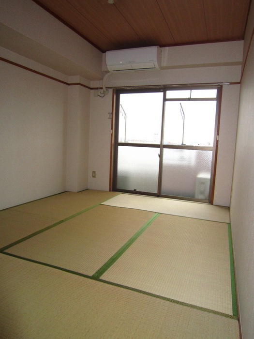 Living and room. Leisurely in the Japanese-style room