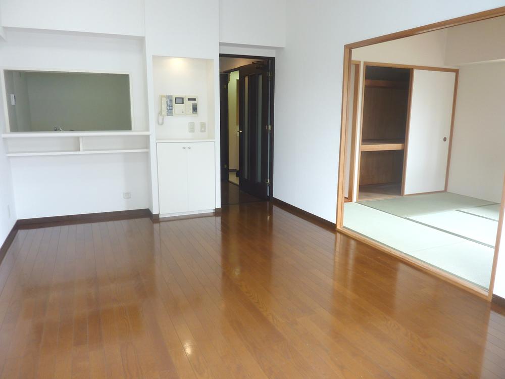 Living. Indoor (July 2013) Shooting