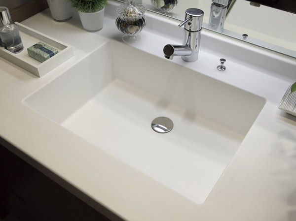 Bathing-wash room.  [Square bowl counter] Artificial marble made of wide basin bowl integrated counter is less likely to accumulate dirt, Easy daily care.