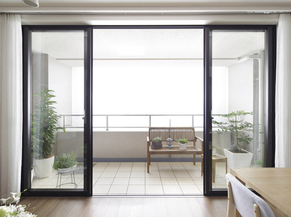 Other.  [Except center open sash (part dwelling unit ※ )] Further enhances the feeling of opening by the center open type of sash that can be Akehanatsu greatly from center.  ※ SW-D, F, H, I, K, K1, L, SE-B, B1, B2, D, Hr, Ir, Jr, Except for the Mr type