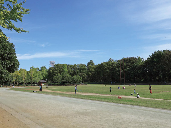 Surrounding environment. Johoku Central Park (about 2.1km)