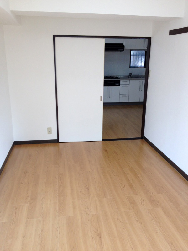 Other room space. About 9.5 Pledge of Western-style ・ It has been air conditioning installation.