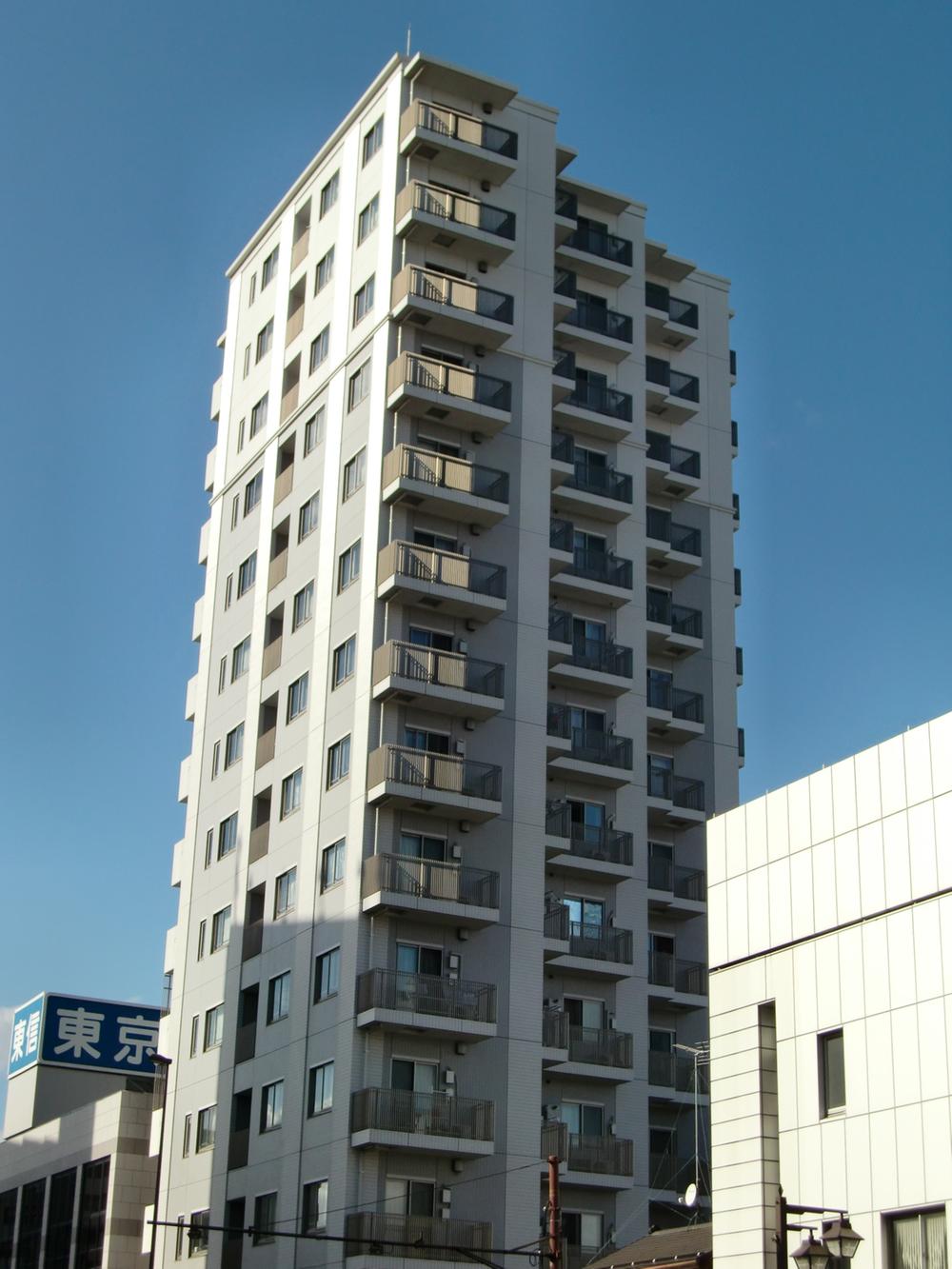 Local appearance photo. Local (September 2012) shooting