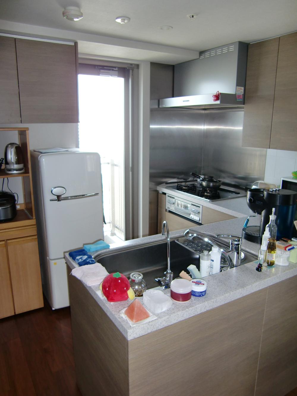 Kitchen. Indoor (September 2012) shooting