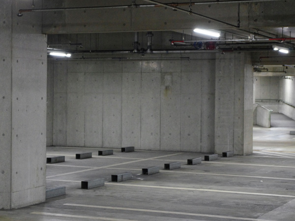 Common utility.  [Underground parking] Established a comfortable underground parking that can get on and off the car without getting wet in the rain. Because in the building, There is also a car is stain-resistant advantage.