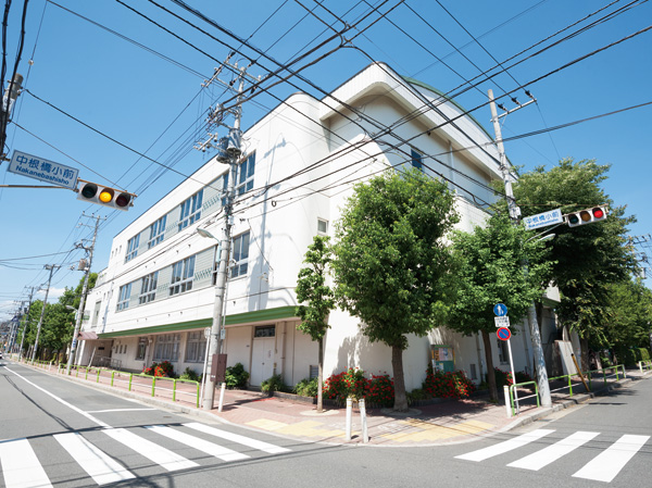 Surrounding environment. Ward in Nebashi elementary school (a 5-minute walk / About 390m)