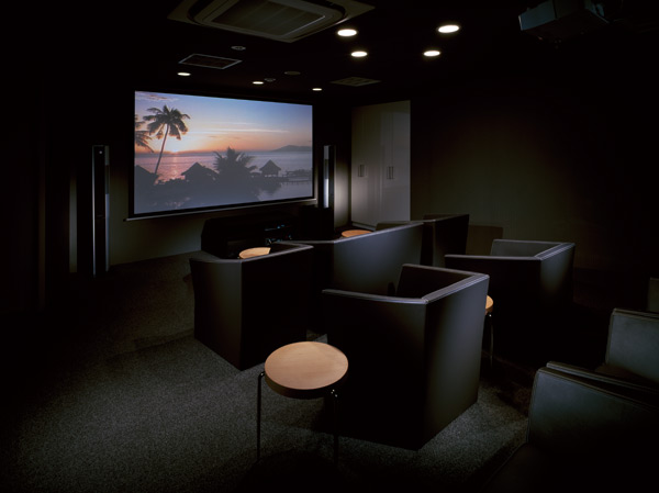 Shared facilities.  [Theater Room] On the big screen and powerful, Pleasure your favorite DVD-free. Without hesitation to your neighborhood, Enjoy playing a musical instrument. that is, "Theater Room". Of course, the installation of a large-screen TV, Firmly and soundproofing are also. Is someone could share facilities spread the world of hobby.