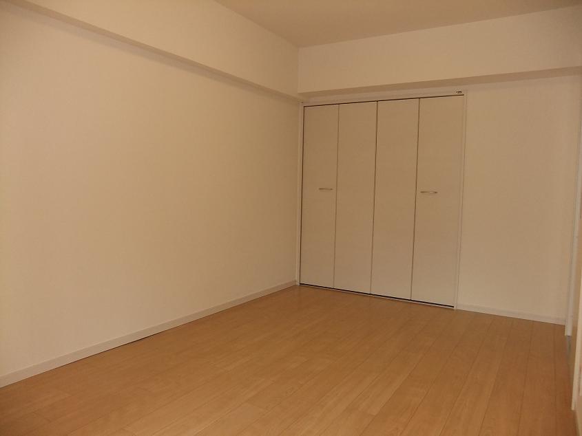 Non-living room. Indoor (September 2013) Shooting