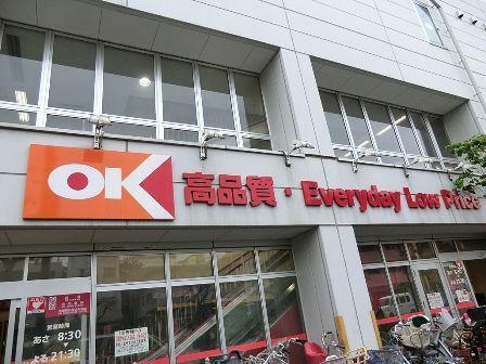 Streets around. Enhancement of the surrounding environment