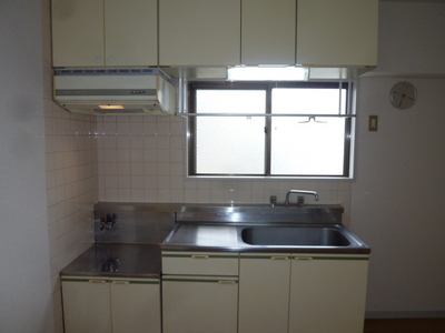 Kitchen. Gas stove two-necked installation Allowed (reference photograph of another in Room)