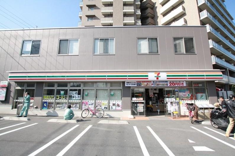Convenience store. 930m to Seven-Eleven Itabashi Narimasu 3-chome