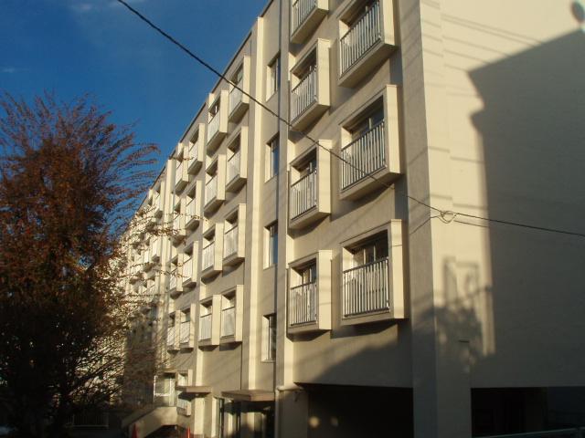 Local appearance photo. Local (12 May 2013) Shooting