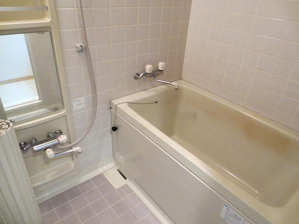 Bathroom. Bathroom (12 May 2013) Shooting