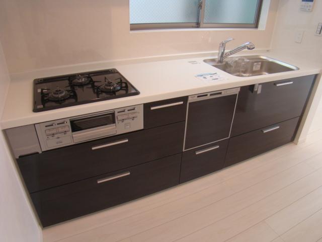 Same specifications photo (kitchen). Same specifications