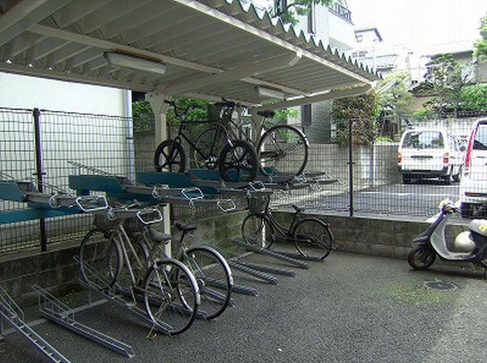 Other common areas. Bicycle equipped