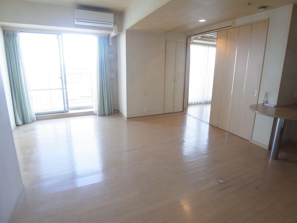 Living. It is before interior. Indoor (11 May 2013) Shooting