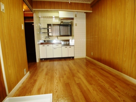 Living and room. 5 is a tatami dining kitchen