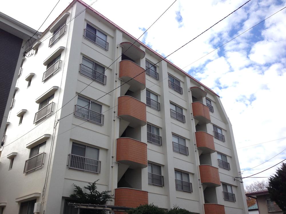 Local appearance photo. Local (12 May 2013) Shooting