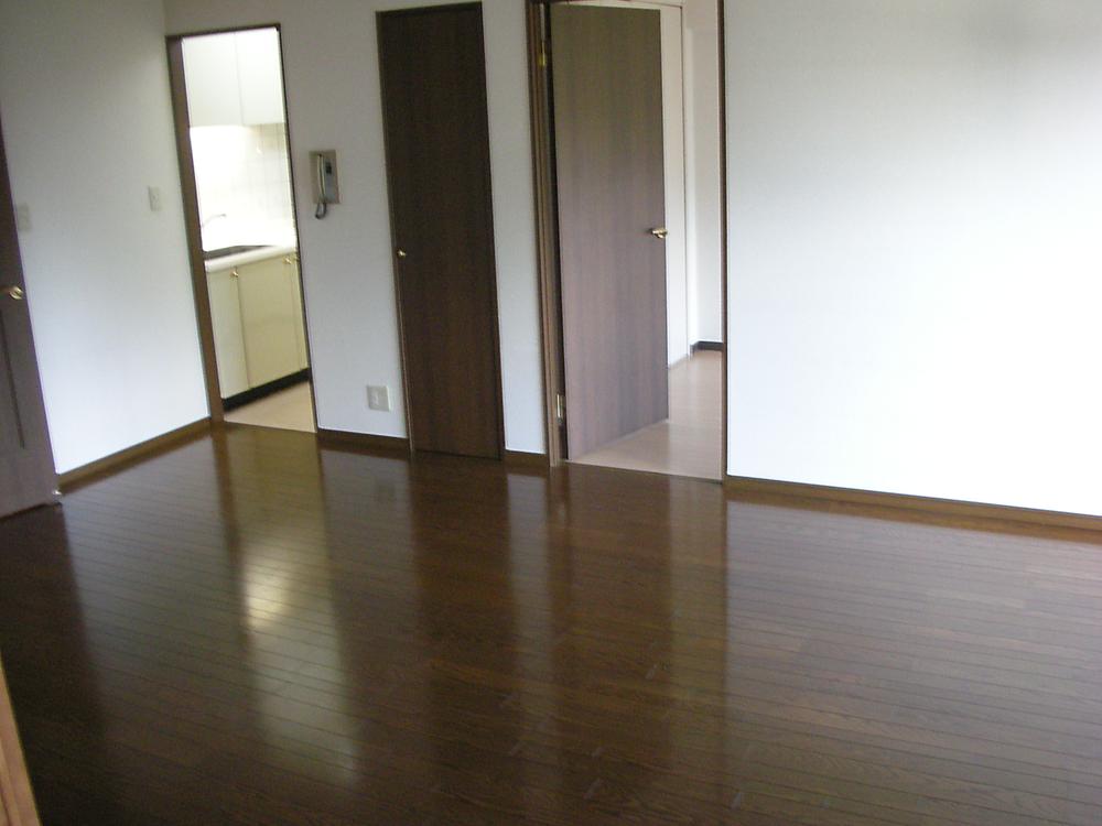 Living. Indoor (10 May 2013) Shooting