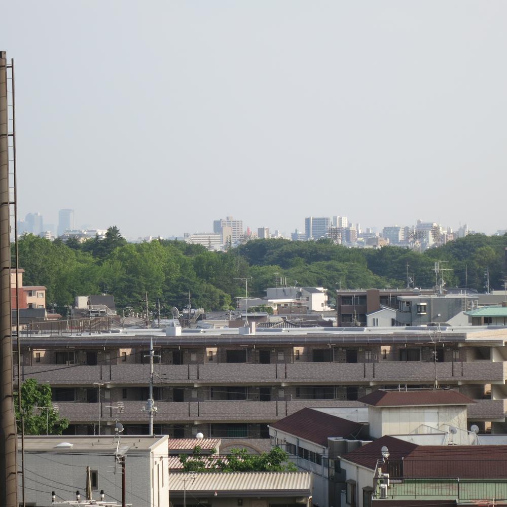 View photos from the dwelling unit. View Photo: Johoku Central Park overlooks