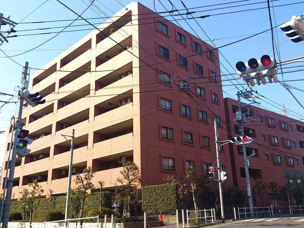 Local appearance photo. Exterior photos (11 May 2013) Shooting