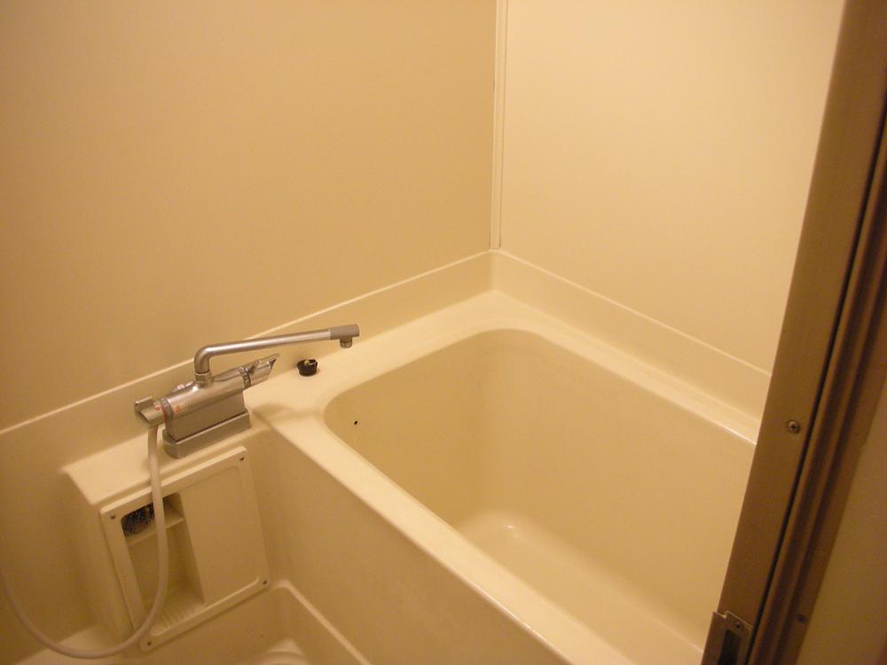 Bathroom. Indoor (11 May 2013) Shooting