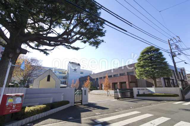 high school ・ College. Johoku High High School (High School ・ NCT) to 416m