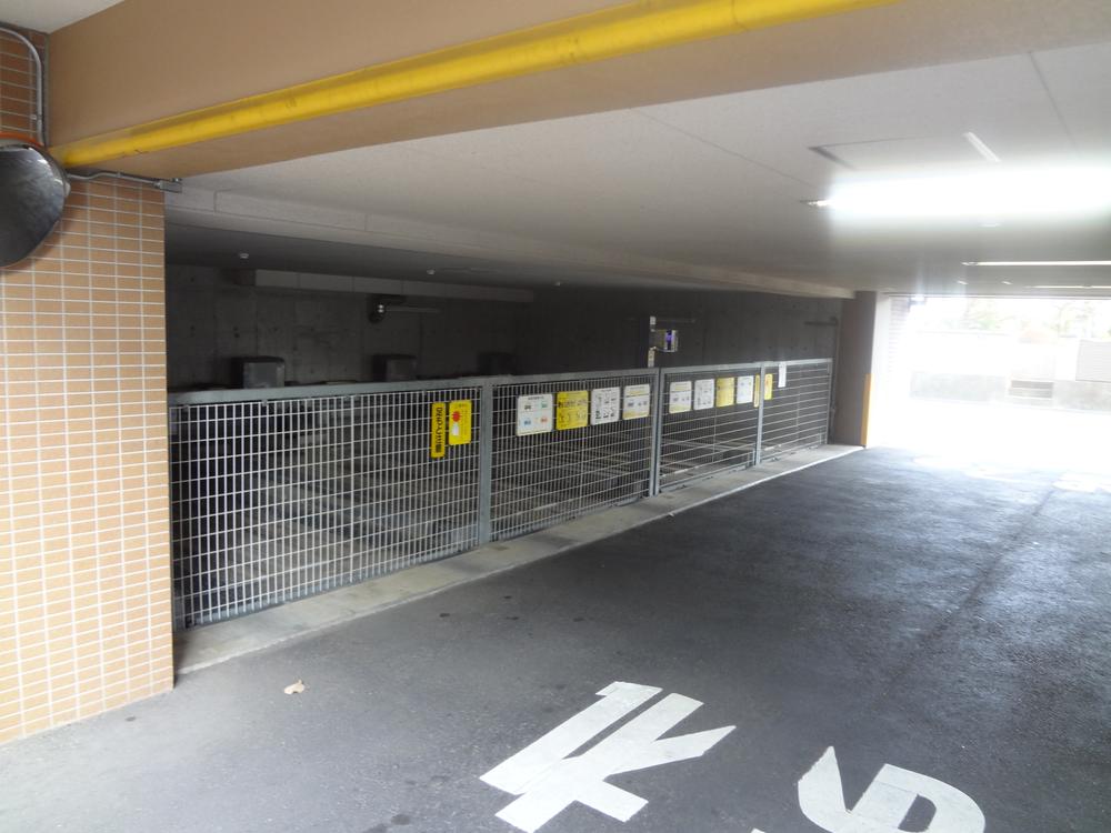 Parking lot. Common areas